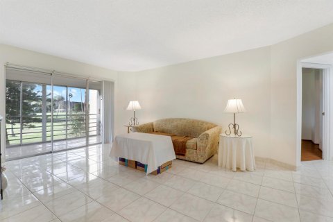 Copropriété à vendre à Lake Worth, Floride: 2 chambres, 104.98 m2 № 884525 - photo 17