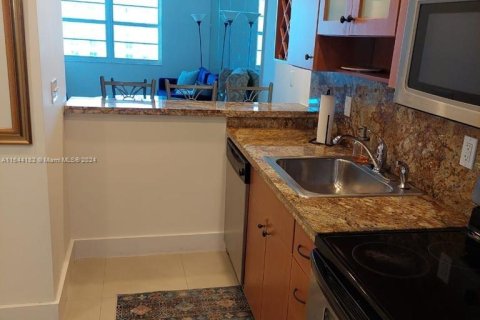 Copropriété à vendre à Miami Beach, Floride: 1 chambre, 51.1 m2 № 1325985 - photo 4