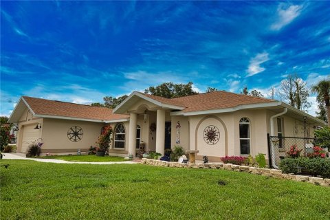 Villa ou maison à vendre à North Port, Floride: 3 chambres, 134.89 m2 № 1252262 - photo 2