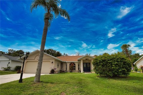 Villa ou maison à vendre à North Port, Floride: 3 chambres, 134.89 m2 № 1252262 - photo 1