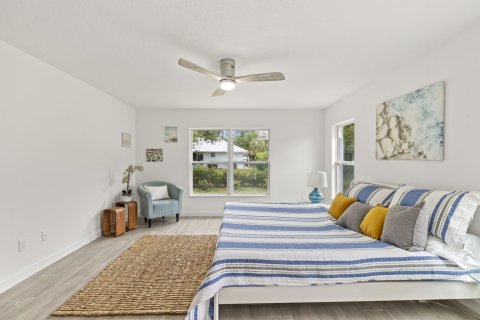 Casa en venta en Vero Beach, Florida, 3 dormitorios, 170.85 m2 № 1002765 - foto 1