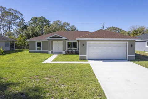 House in Vero Beach, Florida 3 bedrooms, 170.85 sq.m. № 1002765 - photo 8