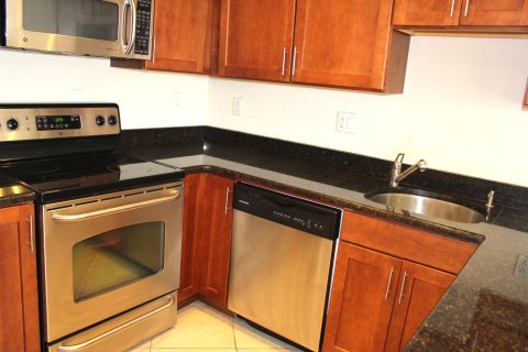 Condo in Fort Lauderdale, Florida, 1 bedroom  № 1002815 - photo 19