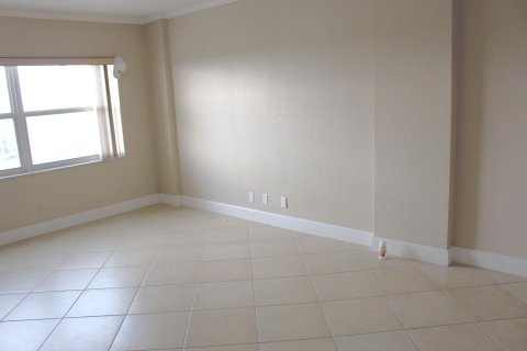 Condo in Fort Lauderdale, Florida, 1 bedroom  № 1002815 - photo 13