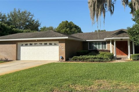House in DeLand, Florida 3 bedrooms, 291.81 sq.m. № 1157416 - photo 1