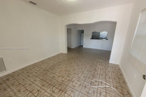 Immobilier commercial à vendre à Miami, Floride: 171.59 m2 № 1316562 - photo 19