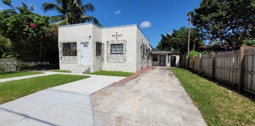 Propiedad comercial en Miami, Florida 171.59 m2 № 1316562