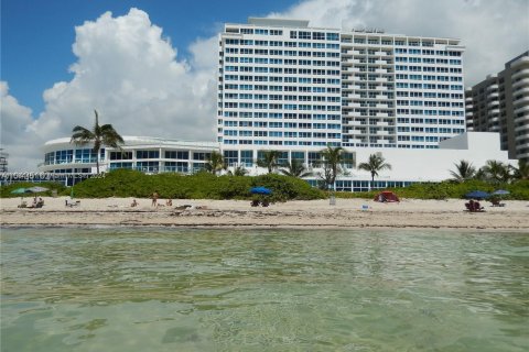 Studio in the Condo in Miami Beach, Florida  № 1173894 - photo 30