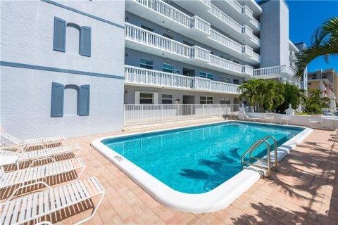 Condo in Fort Lauderdale, Florida, 2 bedrooms  № 1230243 - photo 3