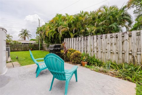 Copropriété à vendre à Deerfield Beach, Floride: 2 chambres, 78.32 m2 № 1230244 - photo 3