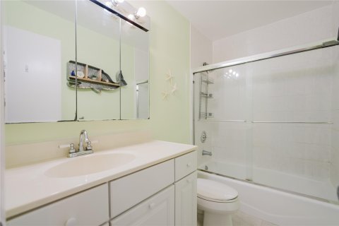 Copropriété à vendre à Deerfield Beach, Floride: 2 chambres, 78.32 m2 № 1230244 - photo 6