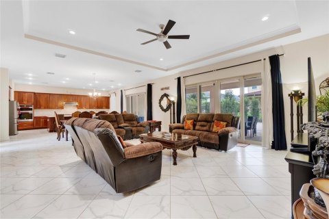 Casa en venta en Winter Garden, Florida, 5 dormitorios, 435.99 m2 № 1403673 - foto 10