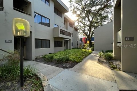 Immobilier commercial à vendre à Tampa, Floride: 236.34 m2 № 790728 - photo 17