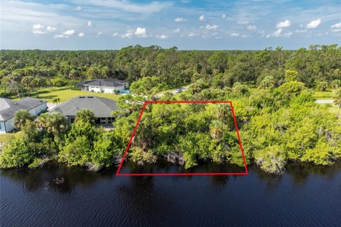 Terreno en venta en Port Charlotte, Florida № 790769 - foto 13