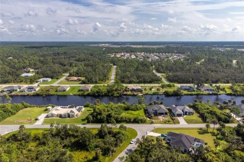 Terreno en venta en Port Charlotte, Florida № 790769 - foto 6