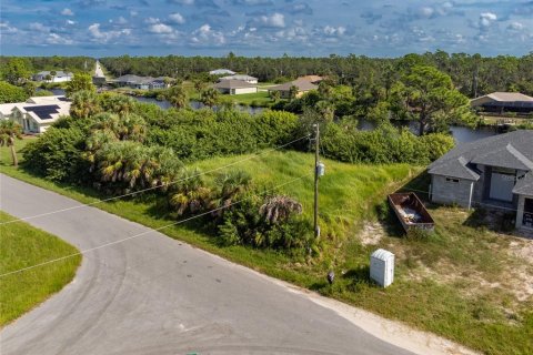 Terrain à vendre à Port Charlotte, Floride № 790769 - photo 10