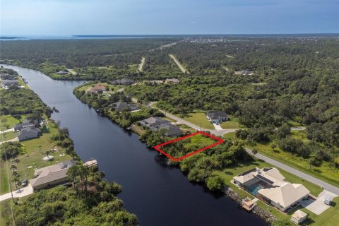 Terreno en venta en Port Charlotte, Florida № 790769 - foto 17