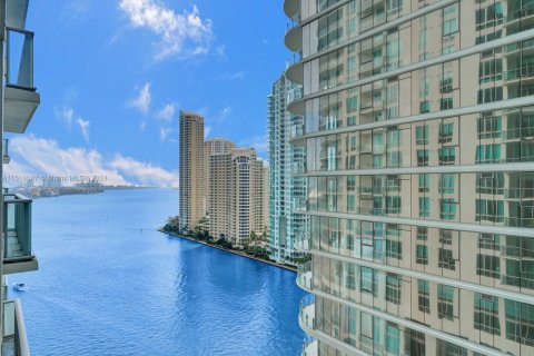 Condominio en venta en Miami, Florida, 2 dormitorios, 94.48 m2 № 947632 - foto 26
