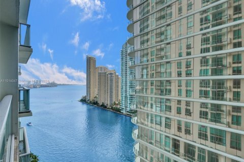 Condominio en venta en Miami, Florida, 2 dormitorios, 94.48 m2 № 947632 - foto 14