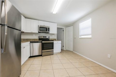 House in Sarasota, Florida 3 bedrooms, 135.45 sq.m. № 1396570 - photo 2