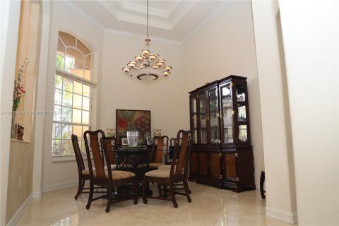 Villa ou maison à vendre à Pembroke Pines, Floride: 4 chambres, 361.3 m2 № 1234159 - photo 9