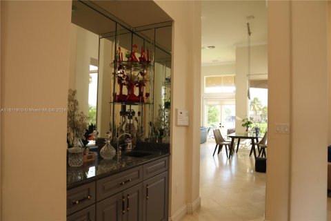 Villa ou maison à vendre à Pembroke Pines, Floride: 4 chambres, 361.3 m2 № 1234159 - photo 12