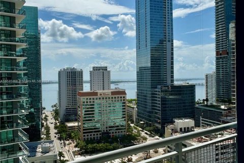 Condo in Miami, Florida, 1 bedroom  № 1329336 - photo 1