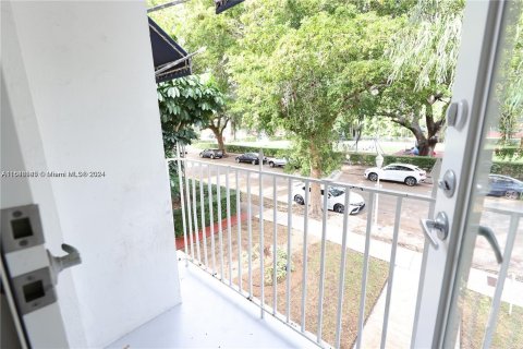 Immobilier commercial à vendre à Coral Gables, Floride: 527.87 m2 № 1329337 - photo 22