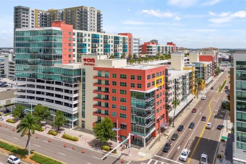 Condo in Tampa, Florida, 2 bedrooms  № 1350582 - photo 5