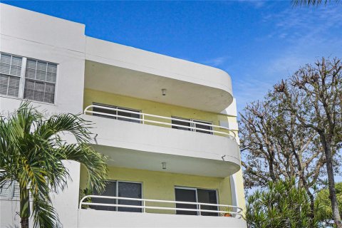 Copropriété à vendre à Miami, Floride: 2 chambres, 97.55 m2 № 1388121 - photo 28