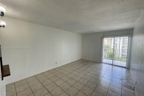 Copropriété à louer à Miami, Floride: 1 chambre, 55.56 m2 № 1348973 - photo 13