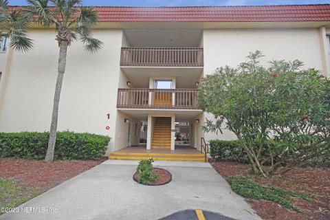 Condo in Saint Augustine, Florida, 2 bedrooms  № 801944 - photo 16