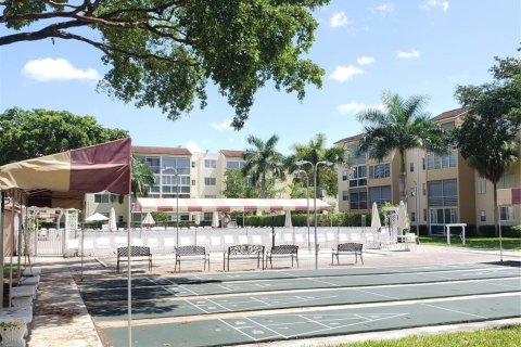 Condominio en venta en Lauderdale Lakes, Florida, 1 dormitorio, 69.49 m2 № 827904 - foto 5