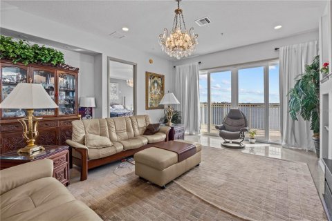 Condominio en venta en Orlando, Florida, 4 dormitorios, 367.43 m2 № 885253 - foto 3
