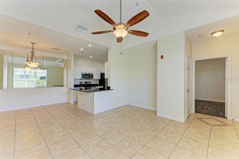 Copropriété à vendre à Bradenton, Floride: 3 chambres, 119.66 m2 № 1350554 - photo 11