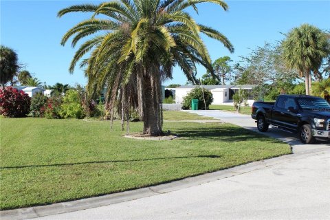 Terreno en venta en Englewood, Florida № 794718 - foto 2