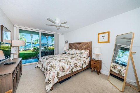 Condominio en alquiler en Saint Petersburg, Florida, 2 dormitorios, 100.33 m2 № 225456 - foto 9