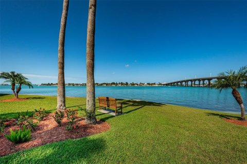 Copropriété à louer à Saint Petersburg, Floride: 2 chambres, 100.33 m2 № 225456 - photo 17