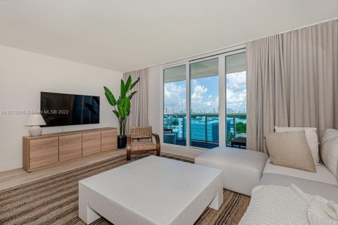 Condominio en alquiler en Miami Beach, Florida, 1 dormitorio, 89.19 m2 № 126384 - foto 4