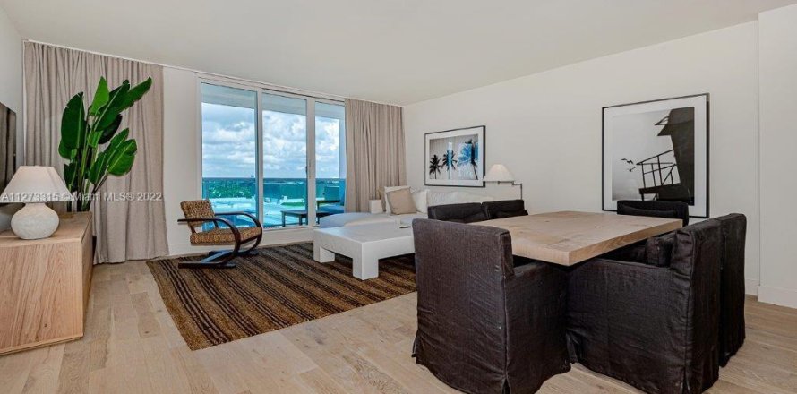 Condominio en Miami Beach, Florida, 1 dormitorio  № 126384