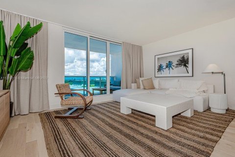 Снять в аренду кондоминиум в Майами-Бич, Флорида 1 спальня, 89.19м2, № 126384 - фото 3
