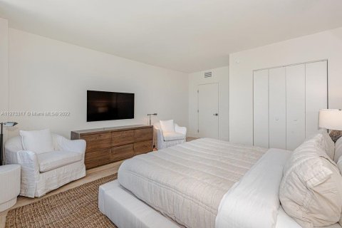 Condominio en alquiler en Miami Beach, Florida, 1 dormitorio, 81.75 m2 № 126381 - foto 18