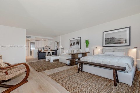 Condominio en alquiler en Miami Beach, Florida, 70.61 m2 № 126382 - foto 10