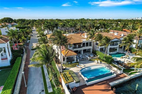 Villa ou maison à vendre à Miami, Floride: 5 chambres, 555.37 m2 № 1096032 - photo 30