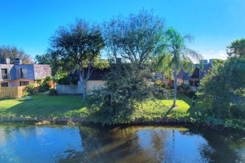 Townhouse in Lake Worth, Florida 2 bedrooms, 123.37 sq.m. № 1154102 - photo 18