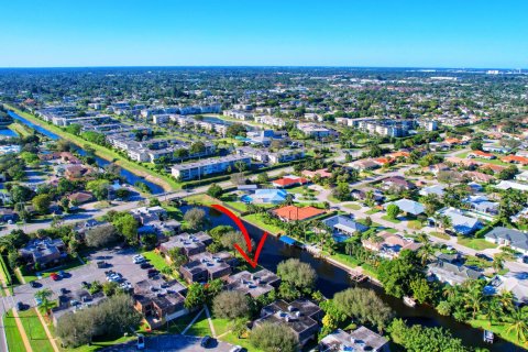 Townhouse in Lake Worth, Florida 2 bedrooms, 123.37 sq.m. № 1154102 - photo 22