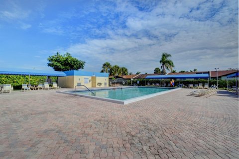 Condo in Delray Beach, Florida, 2 bedrooms  № 825459 - photo 7