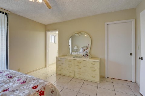 Condo in Delray Beach, Florida, 2 bedrooms  № 825459 - photo 27