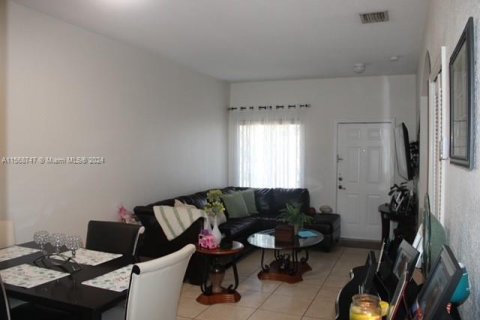 Condominio en venta en Homestead, Florida, 2 dormitorios, 83.43 m2 № 1118346 - foto 3