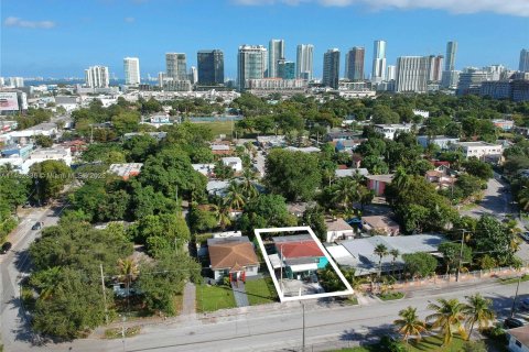 Terrain à vendre à Miami, Floride № 862501 - photo 1